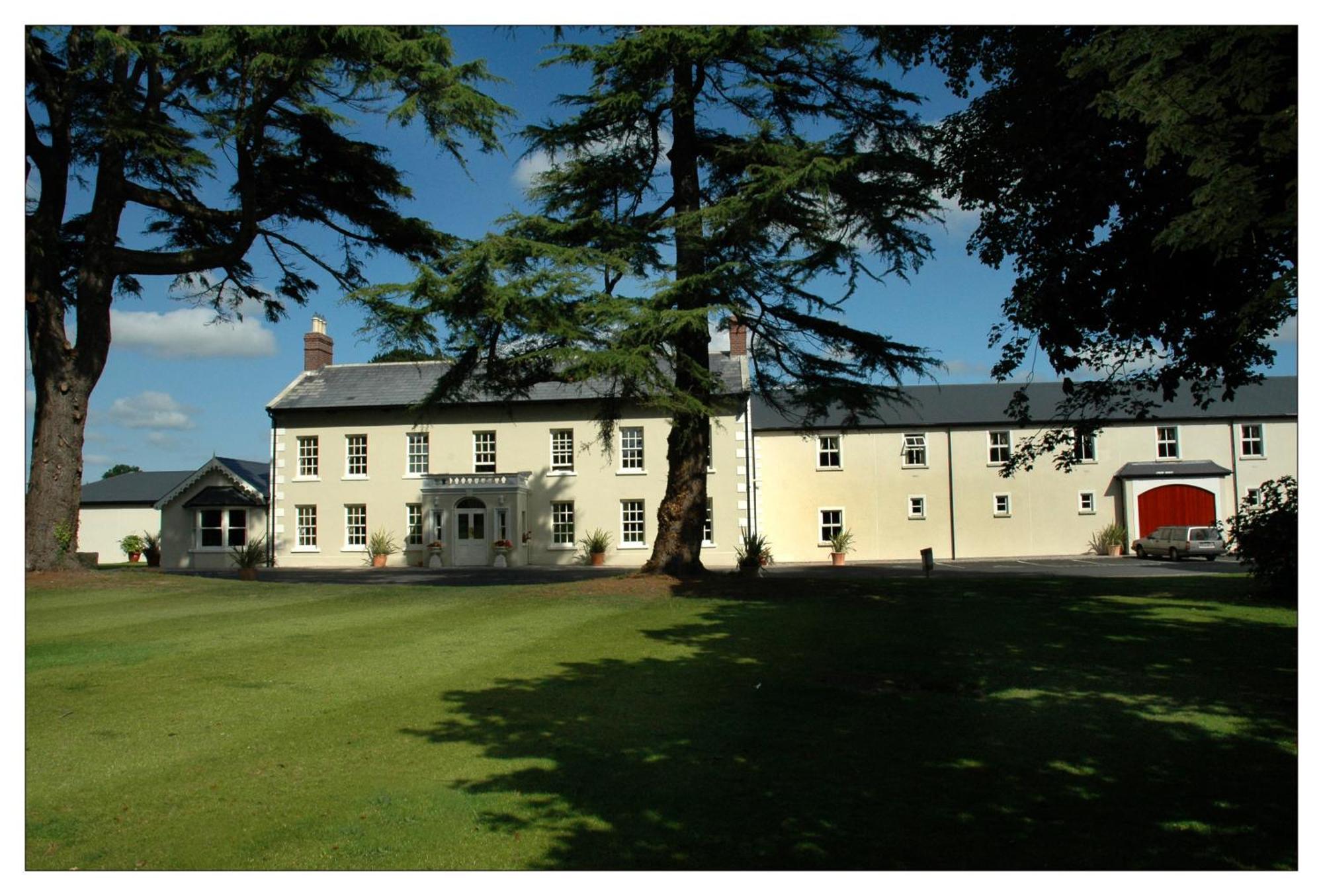 סוורדס Roganstown Hotel & Country Club מראה חיצוני תמונה